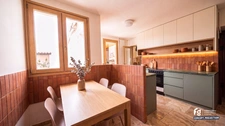 Lançon-de-Provence – Maison de charme T5 de 150 m² avec patio, terrasse panoramique, studio et garage