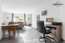 Maison de village rénovée 4/5 pièces 135m² LANCON de PROVENCE (13680) - vaste cour et grange en annexe