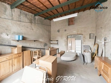 Maison de village rénovée 4/5 pièces 135m² LANCON de PROVENCE (13680) - vaste cour et grange en annexe