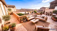 Lançon-de-Provence – Maison de charme T5 de 150 m² avec patio, terrasse panoramique, studio et garage