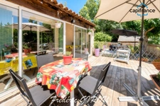 Maison de plain pied 130m² (5 pièces) avec studio, piscine sur 1300m²  AIX / PUYRICARD (13540)