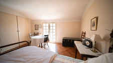 Lançon-de-Provence – Maison de charme T5 de 150 m² avec patio, terrasse panoramique, studio et garage