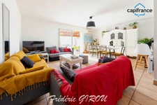 Maison de plain pied 130m² (5 pièces) avec studio, piscine sur 1300m²  AIX / PUYRICARD (13540)