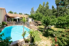 Maison de plain pied 130m² (5 pièces) avec studio, piscine sur 1300m²  AIX / PUYRICARD (13540)