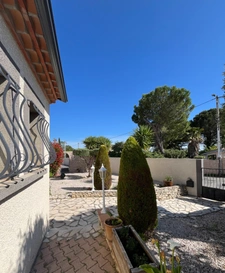 Detached villa with swimming pool in CAZOULS LES BEZIERS (HERAULT, 34)