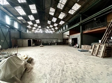 FRONTENEX (73) - Entrepôt et Bureaux 630 m2 + terrain 750 m2