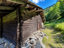 BEAUFORT Sur DORON (73) CHALET D’ALPAGE à Rénover 