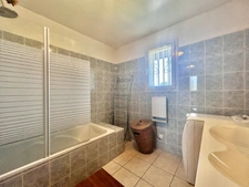 ALBERTVILLE (73) - MAISON 232 m2 - TERRAIN 1740 m2.