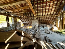 SAINT JEAN DE LA PORTE (73) - GRANGE sur parcelle de 168 m2