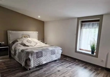 A 5mn d’ ALBERTVILLE (73) - Bâtisse de 439m2 + Annexes.