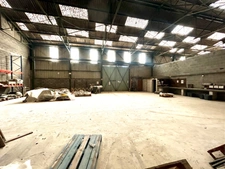 FRONTENEX (73) - Entrepôt et Bureaux 630 m2 + terrain 750 m2