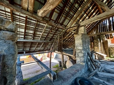 SAINT JEAN DE LA PORTE (73) - GRANGE sur parcelle de 168 m2
