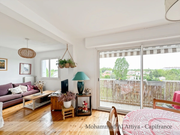 À vendre à La Rochelle, Appartement 3 pièces de 67m², dernier étage, parking, cave et balcon