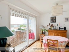 For sale in La Rochelle, 3-room apartment, 67m², parking and cellar