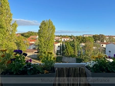 For sale in La Rochelle, 2-bedroom apartment of 67m², top floor, parking, cellar and balcony