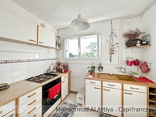 For sale in La Rochelle, 2-bedroom apartment of 67m², top floor, parking, cellar and balcony