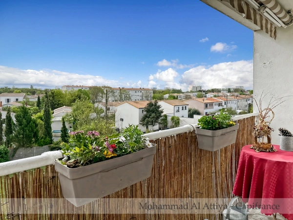 À vendre à La Rochelle, Appartement 3 pièces de 67m², dernier étage, parking, cave et balcon