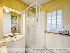 For sale in La Rochelle, 3-room apartment, 67m², parking and cellar