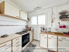 For sale in La Rochelle, 3-room apartment, 67m², parking and cellar