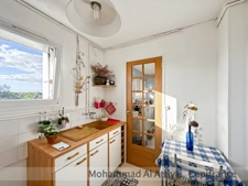 For sale in La Rochelle, 2-bedroom apartment of 67m², top floor, parking, cellar and balcony