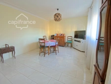 3-bedroom house with garden and basement – ​​Within walking distance of the train station and town center (Redon)