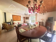 Maison familiale de 225 m² avec dépendance sur 3 022 m² - Domaine de Carheil à Plessé