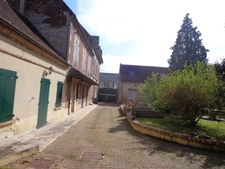 Propriete corps de ferme proche CLERMONT