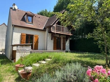 Maison familiale 3 chambres avec jardin de 537 m²