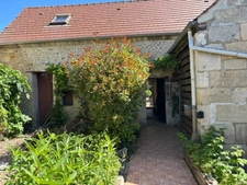 Maison à vendre 6 pièces LIANCOURT (60) avec une dépendance d'environ 94 m2 et fort potentiel!