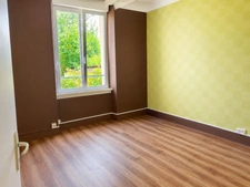 🔥 OPPORTUNITÉ RARE À DARNEY – IMMEUBLE AVEC LOCAL COMMERCIAL ET APPARTEMENT – IDÉAL INVESTISSEUR OU PROFESSIONNEL 🔥