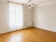 🔥 OPPORTUNITÉ RARE À DARNEY – IMMEUBLE AVEC LOCAL COMMERCIAL ET APPARTEMENT – IDÉAL INVESTISSEUR OU PROFESSIONNEL 🔥