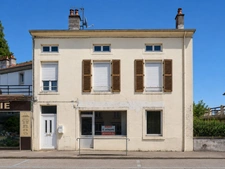 🔥 OPPORTUNITÉ RARE À DARNEY – IMMEUBLE AVEC LOCAL COMMERCIAL ET APPARTEMENT – IDÉAL INVESTISSEUR OU PROFESSIONNEL 🔥