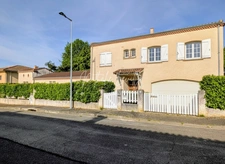 MAISON FAMILIALE DE CARACTÈRE 211 m² – 5 CHAMBRES – TERRAIN 1060 m² PISCINABLE – SAINT-JEAN (31240)