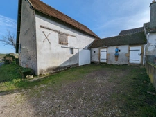À vendre porche de Digoin, maison à rénover avec dépendances / terrain 965m²