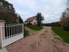 Maison à vendre 10 pièces PARAY LE MONIAL (71) / 6 chambres / terrain 3700m²