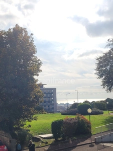  Charmant Studio Meublé avec Balcon, Vue Mer & Ville + Emplacement Garage – Idéal Investisseur