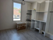  Maison de ville rénovée de 95 m² – 4 chambres – Cour et garage – Centre-ville RUELLE SUR TOUVRE (16)