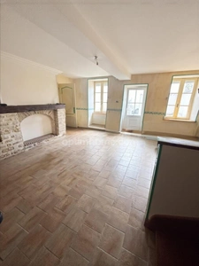 Maison familiale 120 m² à Xambes – 3 chambres, garage et cour intérieure – Secteur calme