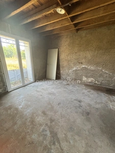 Maison 8 piéces à rénover de 200 m² avec permis accepté pour création de 2 logements – Moulidars (16290)