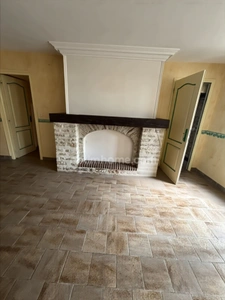 Maison familiale 120 m² à Xambes – 3 chambres, garage et cour intérieure – Secteur calme
