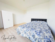 Appartement à louer 4 pièces meublé en dernier étage COLOMBES (92)