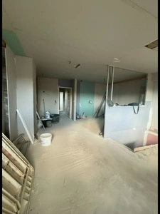 🏡 Appartement 64 m² à terminer de rénover + grande surface de 75 m² en rez-de-chaussée