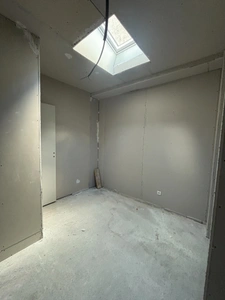 🏡 Appartement 64 m² à terminer de rénover + grande surface de 75 m² en rez-de-chaussée
