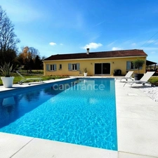 Maison 5 pièces avec grande piscine