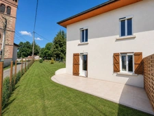SAINT-HILAIRE-DE-LA-CÔTE – MAISON DE CARACTÈRE RÉNOVÉE – 94,46 M² – JARDIN – TERRASSE