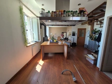 T3 Duplex lumineux avec espace bureau – Faibles charges – Centre-ville