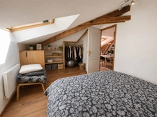 T3 Duplex lumineux avec espace bureau – Faibles charges – Centre-ville