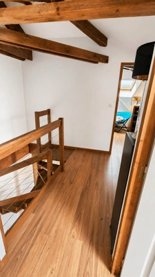 T3 Duplex lumineux avec espace bureau – Faibles charges – Centre-ville