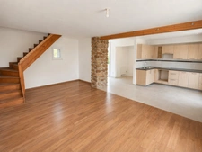 SAINT-HILAIRE-DE-LA-CÔTE – MAISON DE CARACTÈRE RÉNOVÉE – 3 CHAMBRES - 94,46 M² – JARDIN – TERRASSE
