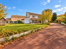 CHÂTONNAY – MAISON FAMILIALE 157 M² – 4 CHAMBRES – TERRASSE PLEIN SUD – TERRAIN 758 M² – GARAGE – VUE DÉGAGÉE